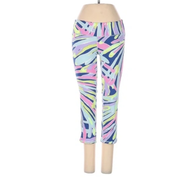LILLY PULITZER Indigo Sea Dreamin Luxletic Weekender UPF 50+ Crop Leggings XS - Picture 2 of 3